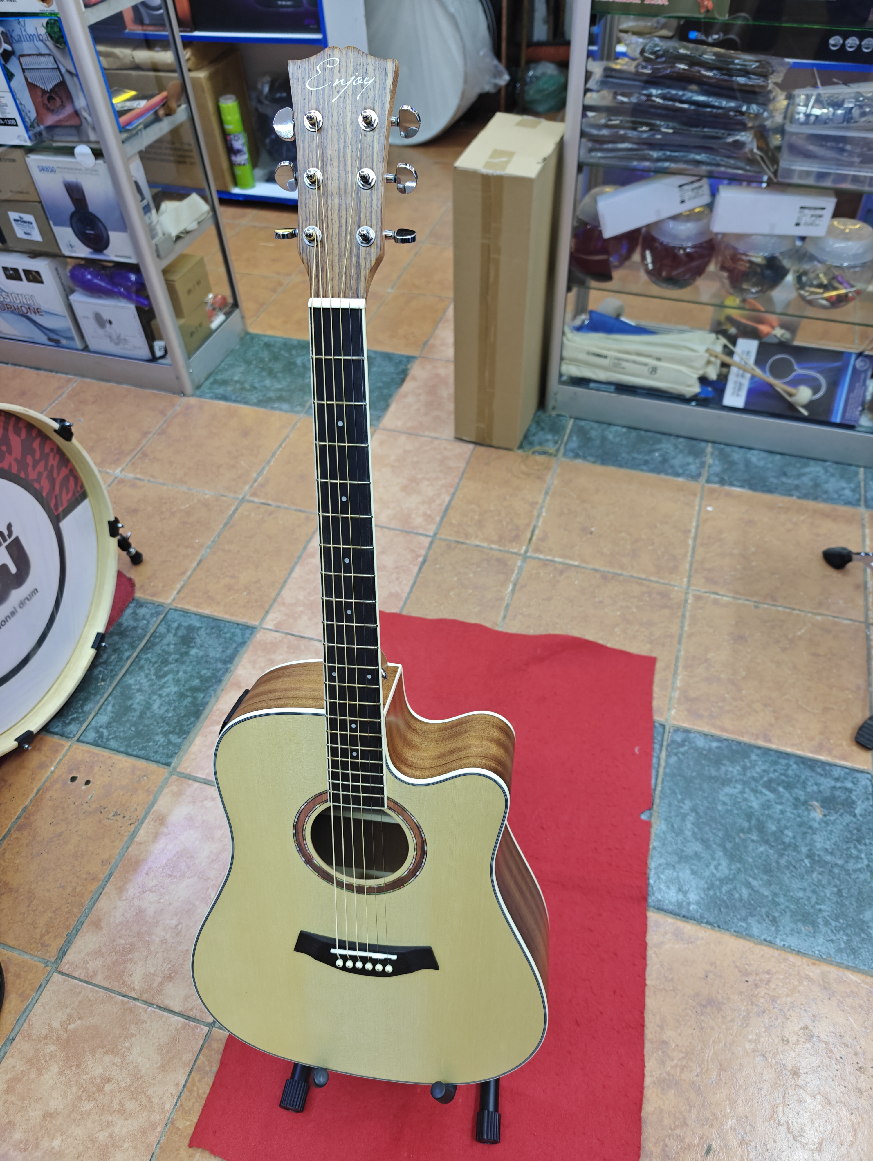Enjoy hand_crafted semi acoustic
